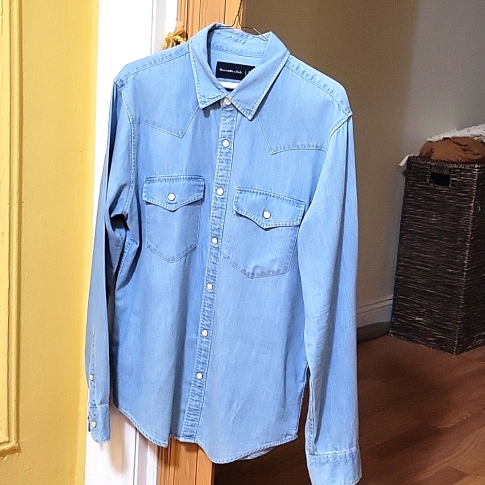 Abercrombie & fitch mens jean shirt (M)